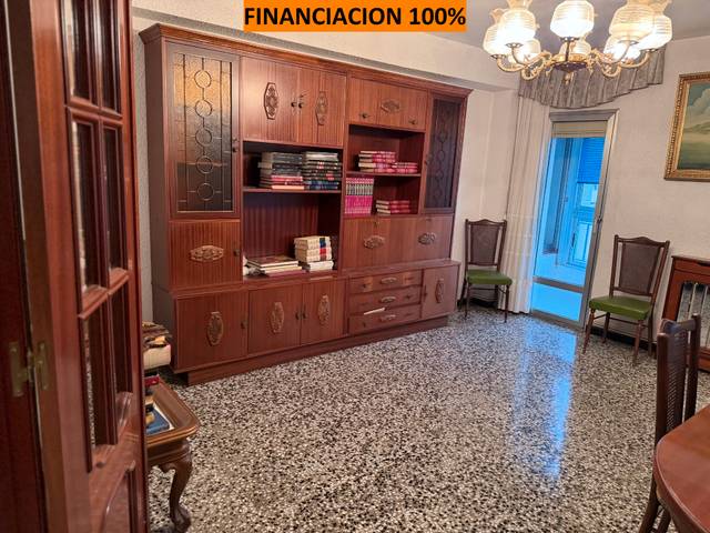 Piso en Venta en Avenida de la Jota en La Jota