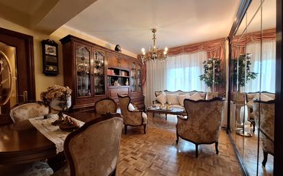Living room of Flat for sale in  Madrid Capital  with Heating and Terrace