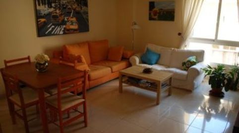 Foto 2 de Piso en venta en Calle Martínez Maldonado, Los Castillejos - La Trinidad, Málaga Capital