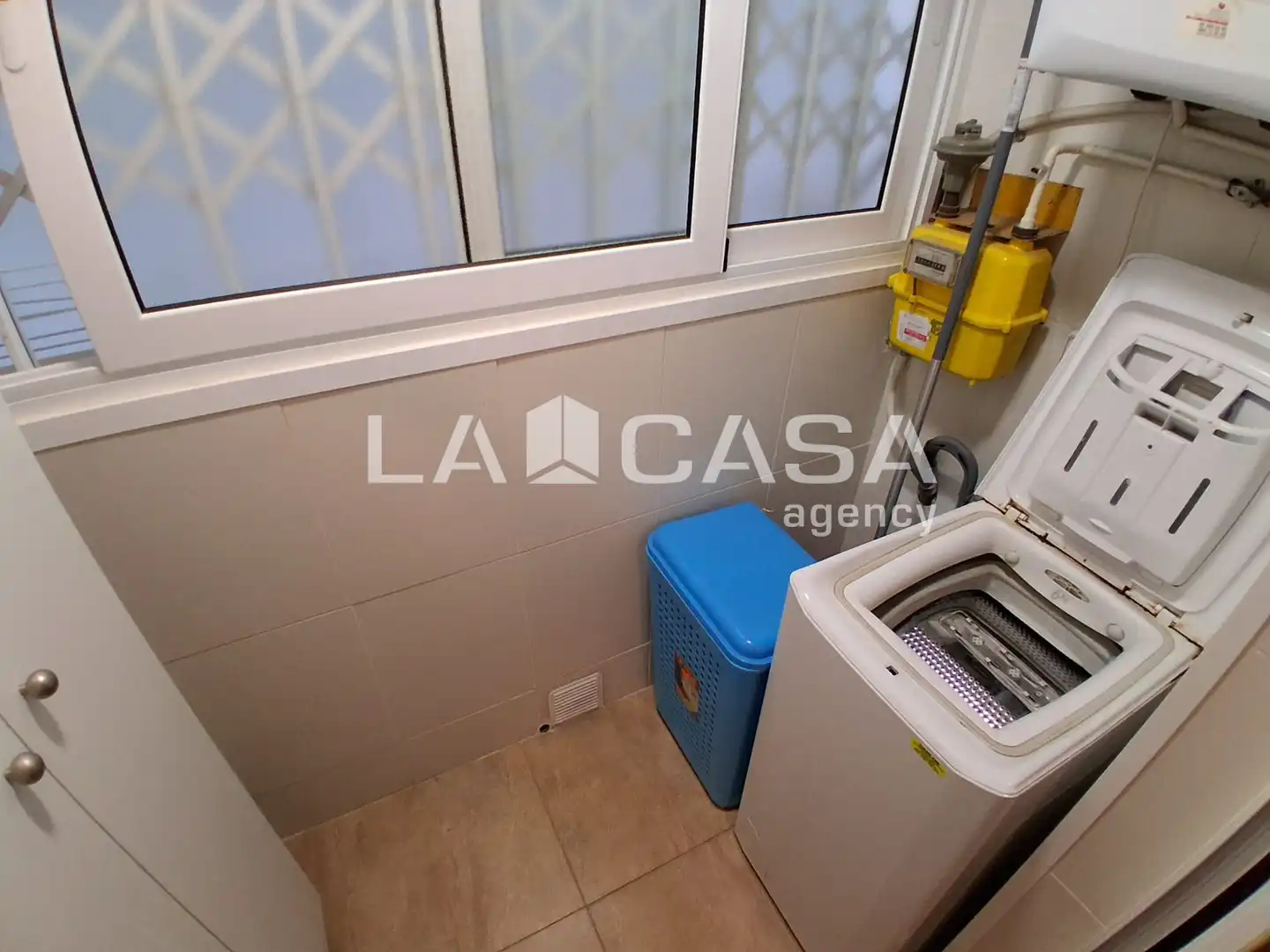 Piso en venta en Santa Coloma de Gramenet con Calefacción