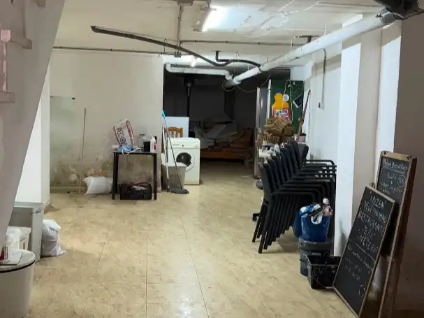 Locale commerciale in cessione a Ramon Gallud 78, imagen 10