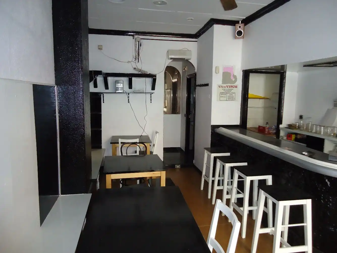 Local comercial de lloguer a Calle de Víctor Sáenz, imagen 3