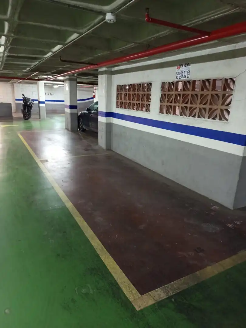 Einzelparkplatz zum Verkauf in Sant Vicenç Dels Horts, imagen 2