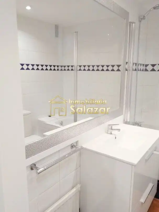 Apartment mit Terrasse zur Miete in Sabino Arana Etorbidea, imagen 21