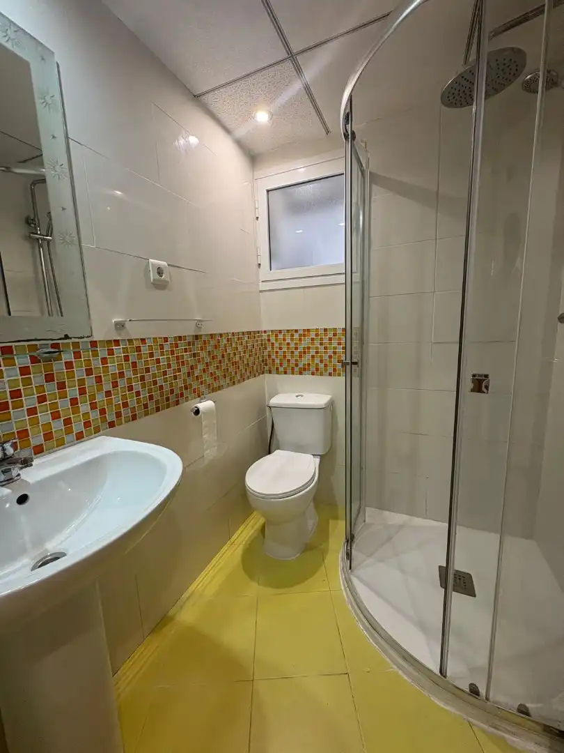 Baño de Piso en venta en Tarragona con Aire acondicionado y Calefacción
