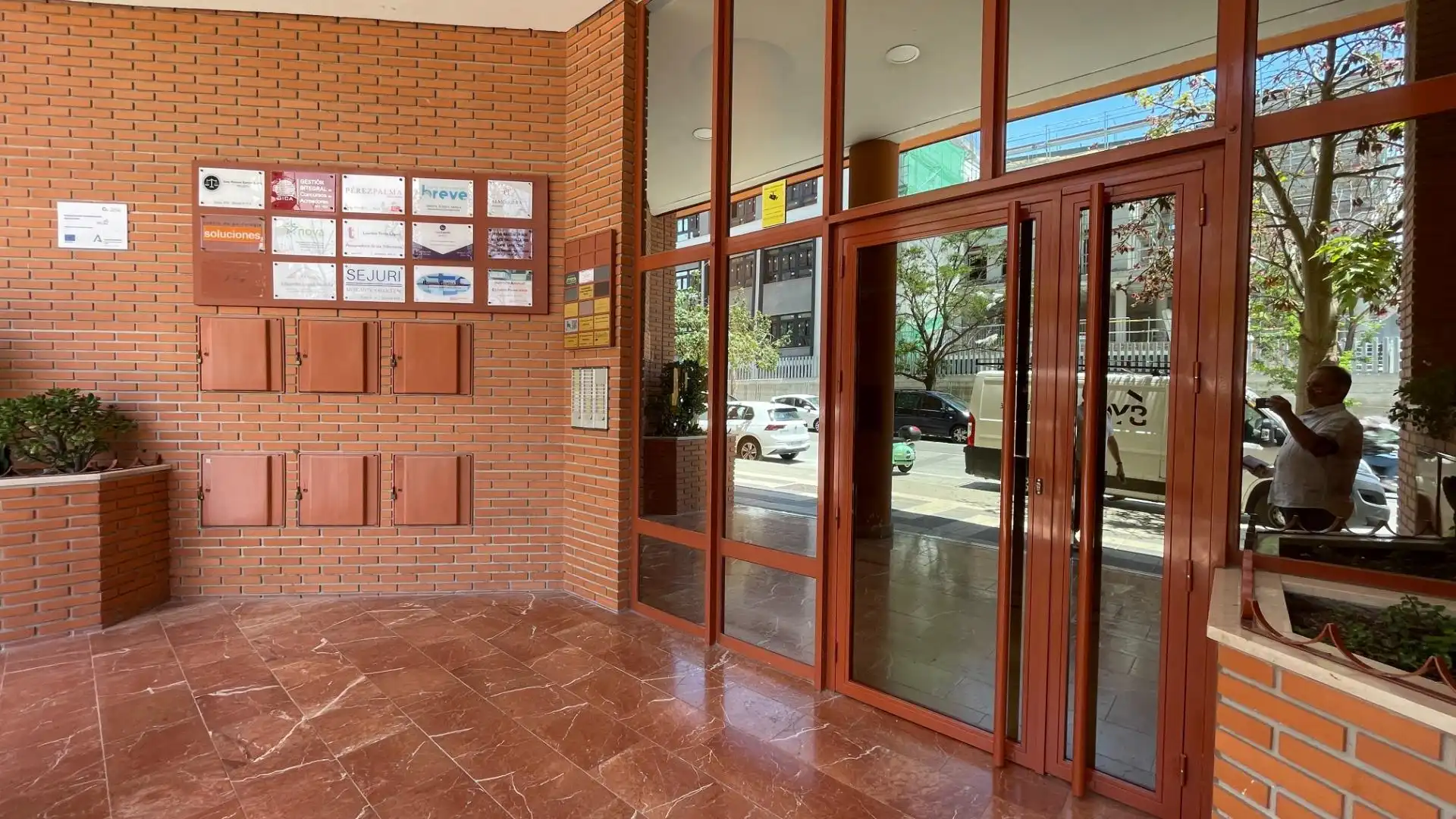 Flat for sale in LUIS PORTERO, El Tejar - Hacienda Bizcochero