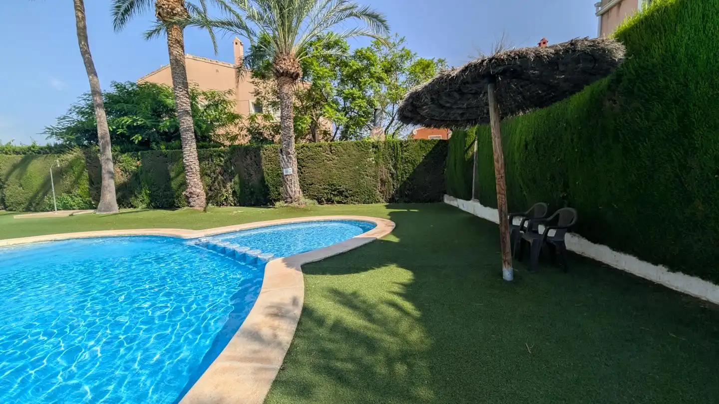 Piscina de Casa o xalet en venda en Elche / Elx amb Aire condicionat, Jardí privat i Terrassa