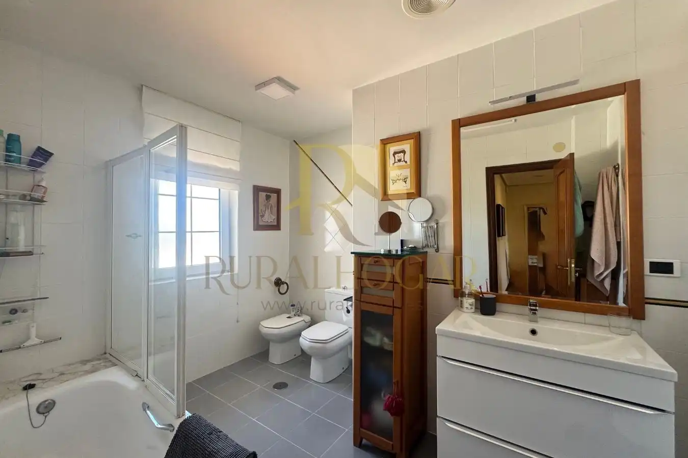 Baño de Casa o chalet en venta en Santovenia de la Valdoncina con Calefacción, Jardín privado y Parquet