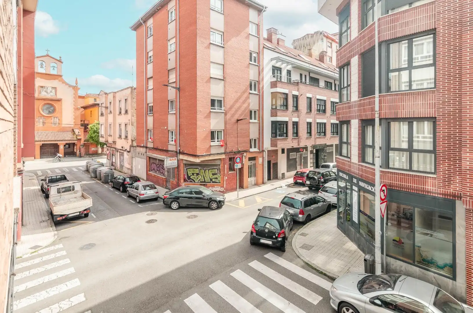 Vista exterior de Pis en venda en Gijón  amb Calefacció i Moblat