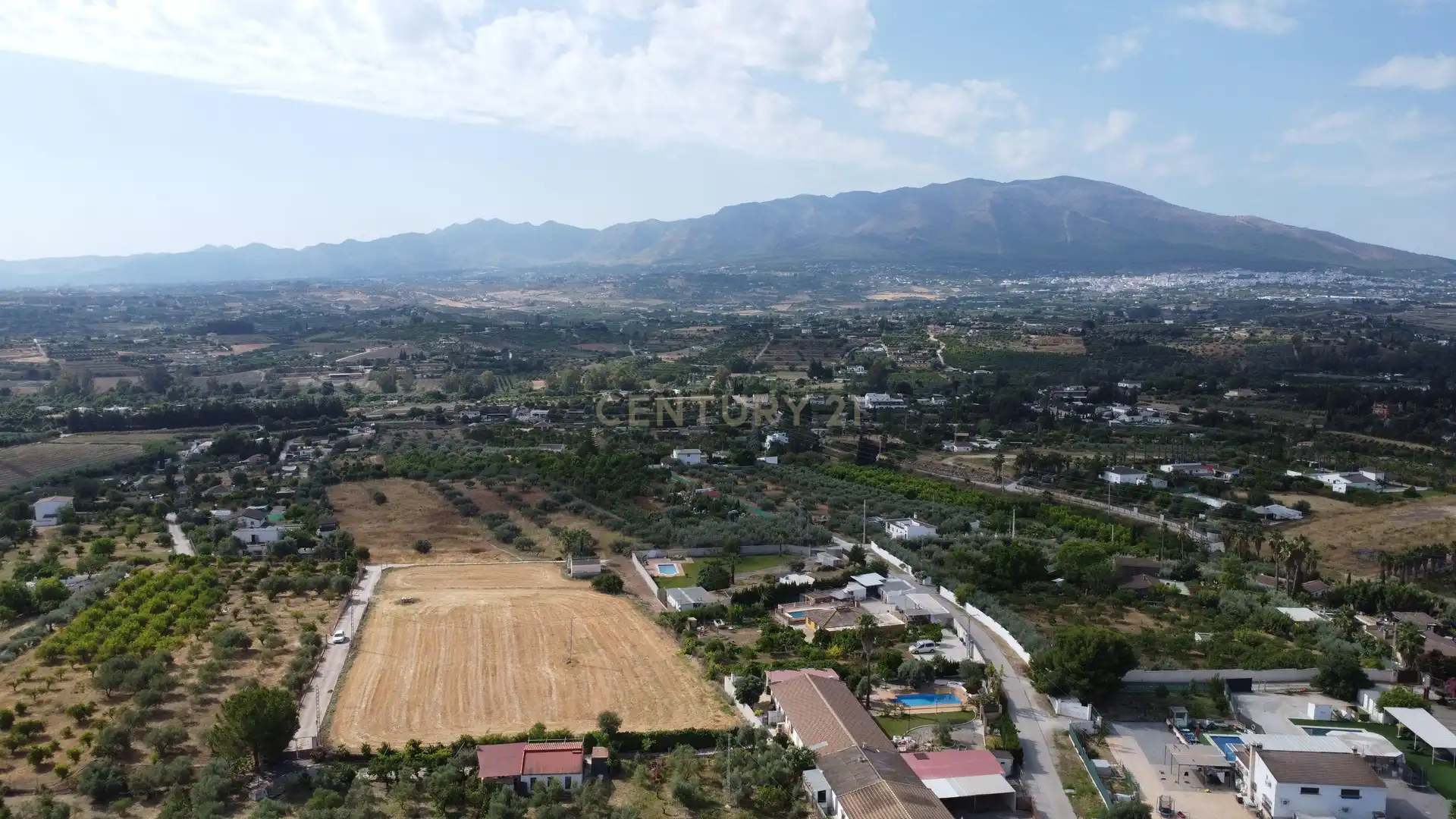 Finca rústica en venta en Alhaurín El Grande con Aire acondicionado, Jardín privado y Trastero