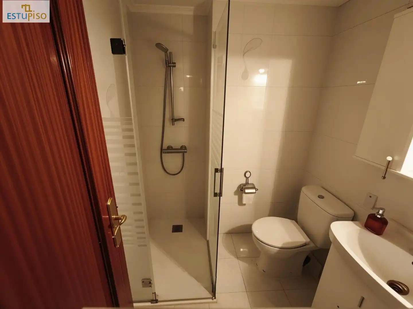 Baño de Piso en venta en Vitoria - Gasteiz con Calefacción, Parquet y Terraza