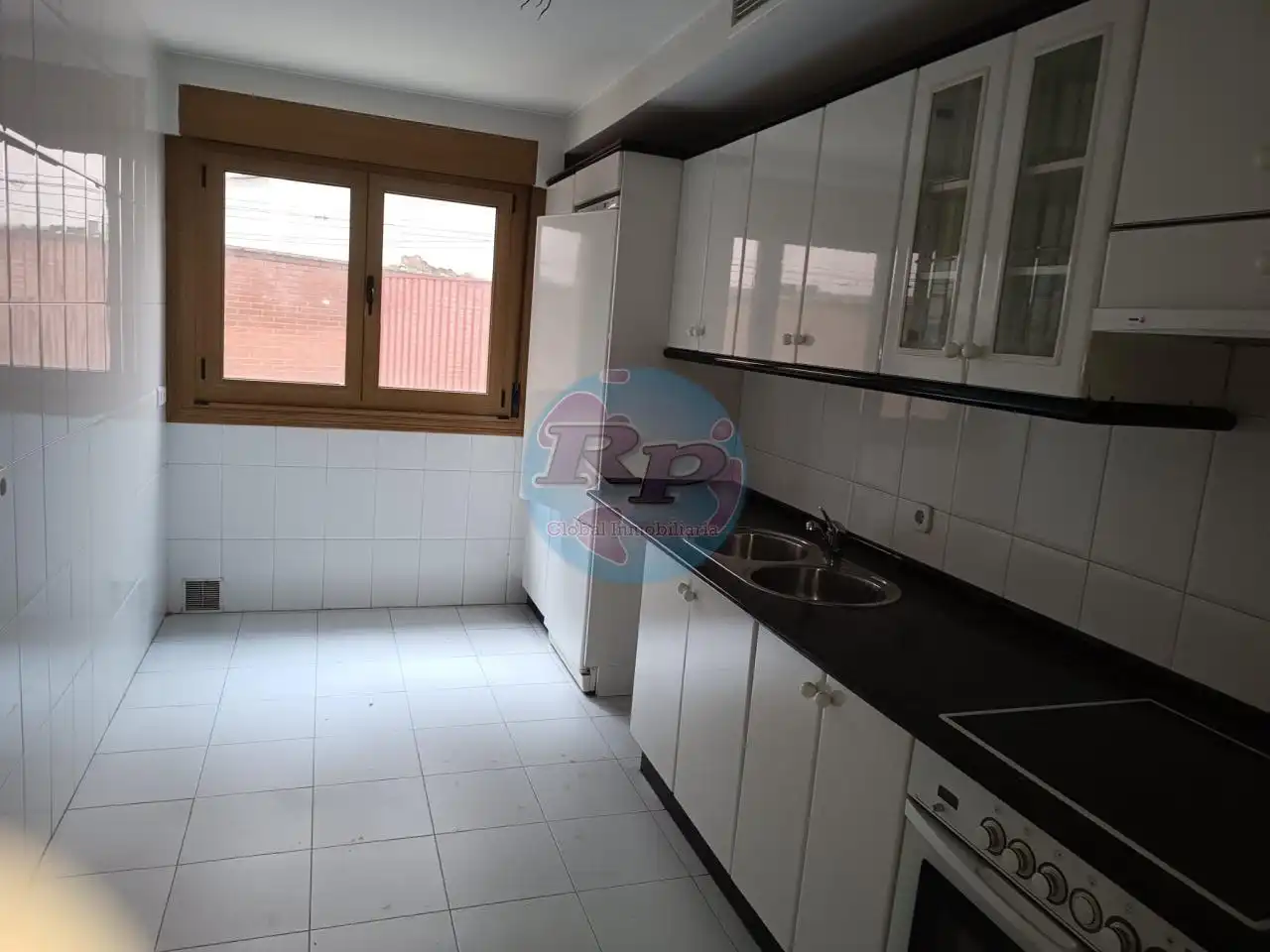 Kitchen of Flat for sale in Ponferrada  with Air Conditioner, Heating and Parquet flooring