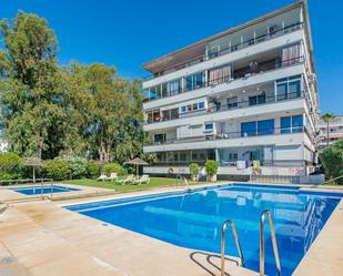 Piscina de Local en venda en Marbella