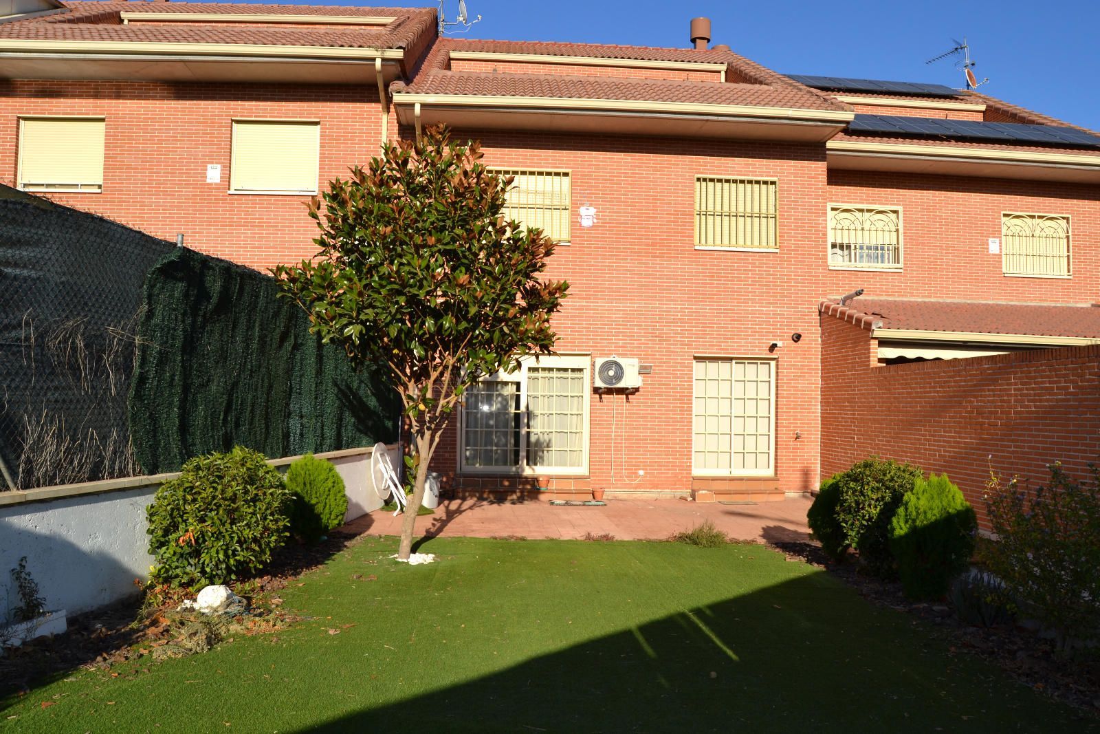 Garden of Single-family semi-detached to rent in Cubas de la Sagra  with Air Conditioner, Heating and Storage room