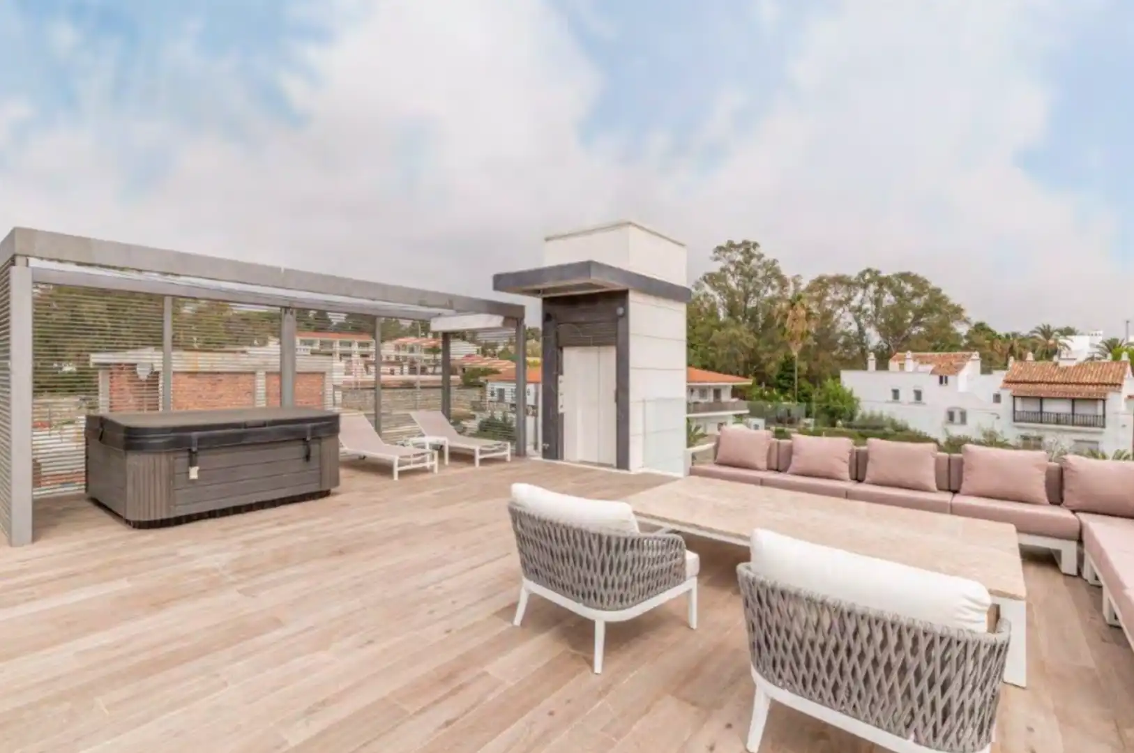 Terrassa de Casa o xalet de lloguer en Marbella amb Aire condicionat, Jardí privat i Terrassa