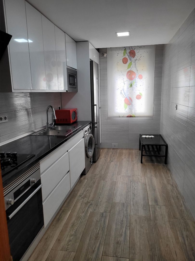 Kitchen of Flat to rent in Cuenca Capital  with Heating, Furnished and Oven