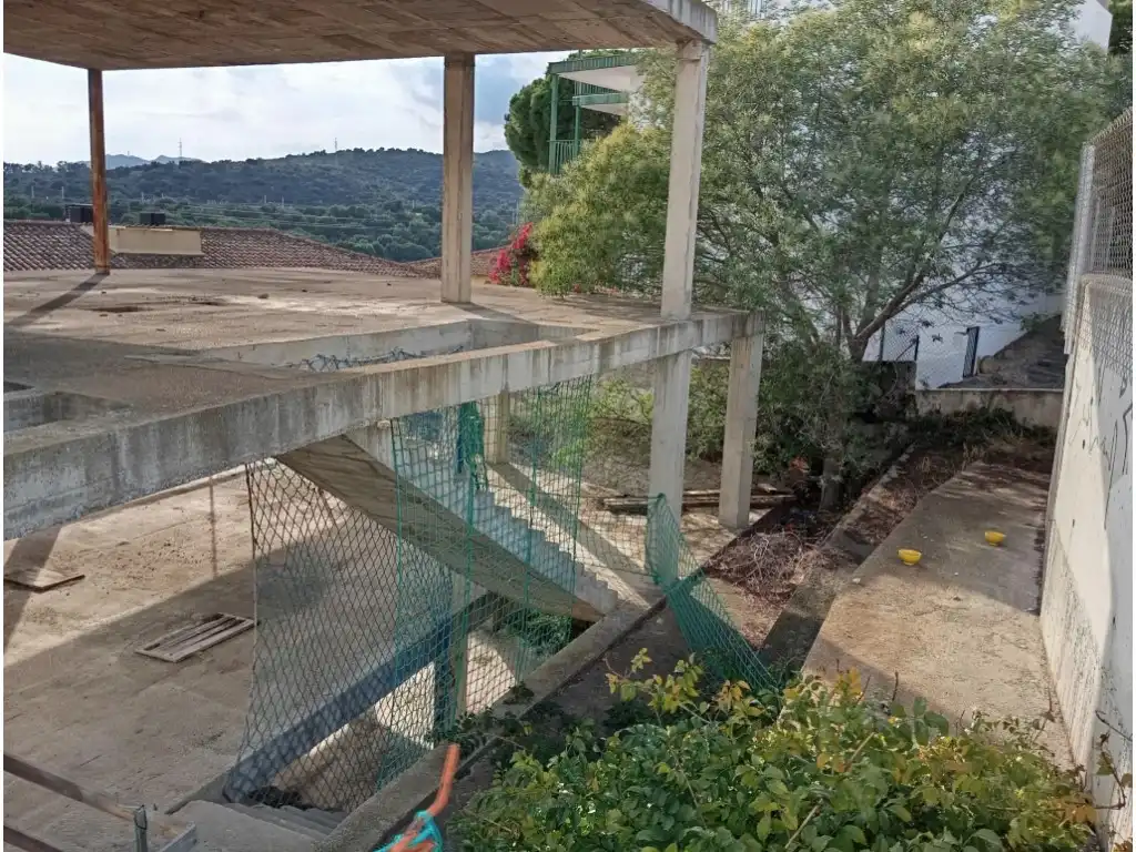 Gebäude zum Verkauf in Grifeu - Cap Ras - Els Estanys - Sant Genís