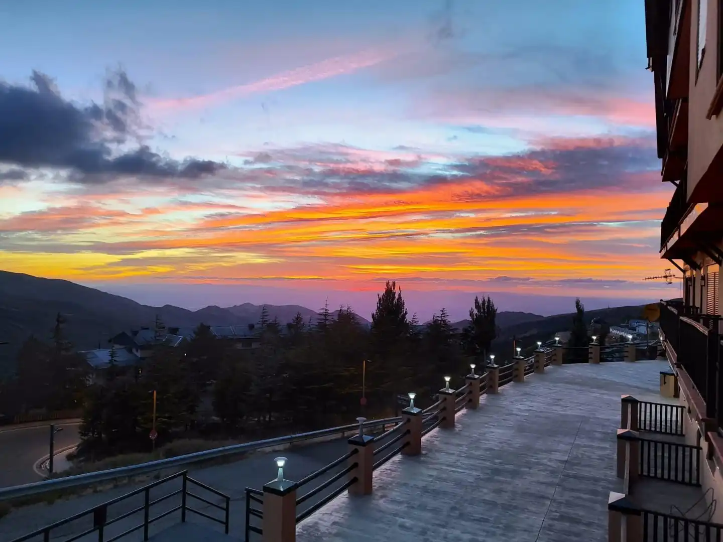 Vista exterior de Apartamento en venta en Sierra Nevada con Terraza, Trastero y Amueblado