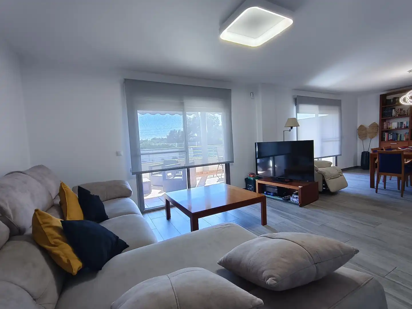 Sala de estar de Casa adosada en venta en Mutxamel con Aire acondicionado, Jardín privado y Terraza