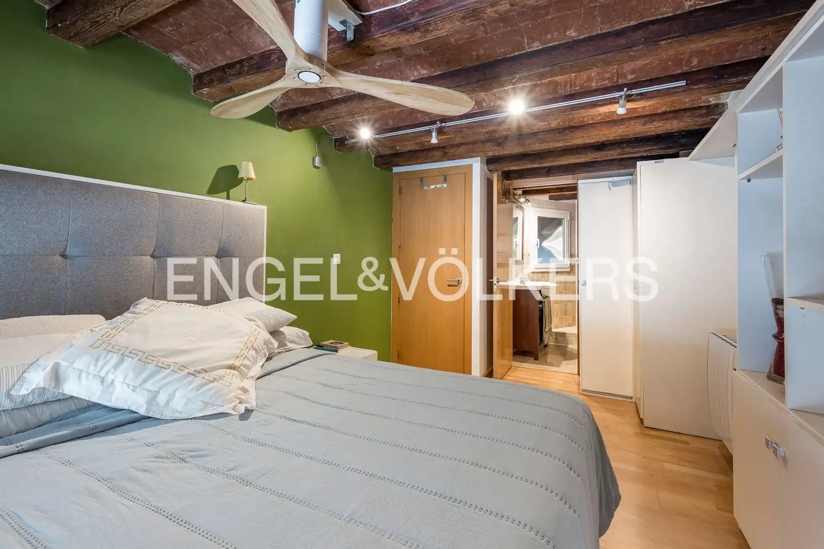 Bedroom of Flat for sale in Barcelona  with Heating and Parquet flooring