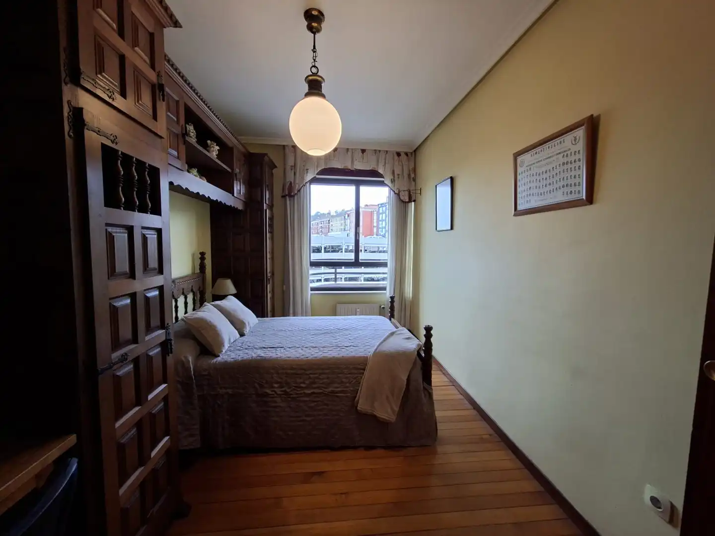Habitación de Piso en venta en Torrelavega  con Calefacción, Trastero y Balcón