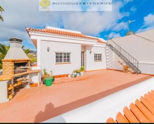 Exterior view of Single-family semi-detached for sale in Granadilla de Abona  with Air Conditioner, Heating and Terrace