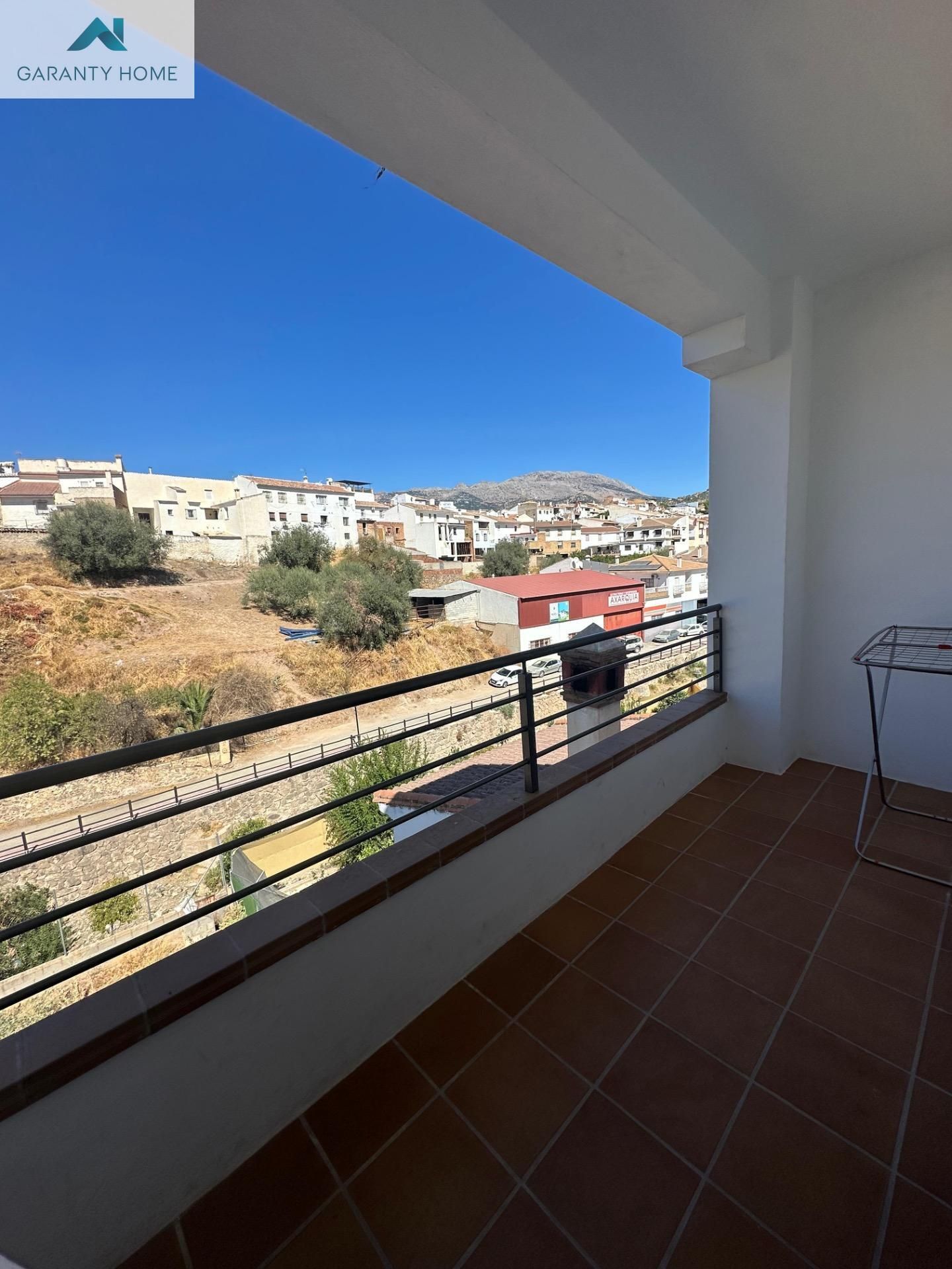 Vista exterior de Pis de lloguer en Riogordo amb Terrassa