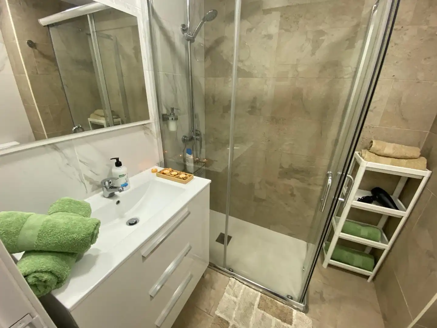 Bany de Estudi de lloguer en Arona amb Jardí privat, Terrassa i Moblat