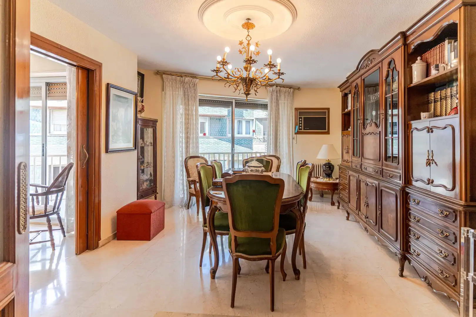 Comedor de Piso en venta en Granada con Trastero y Balcón
