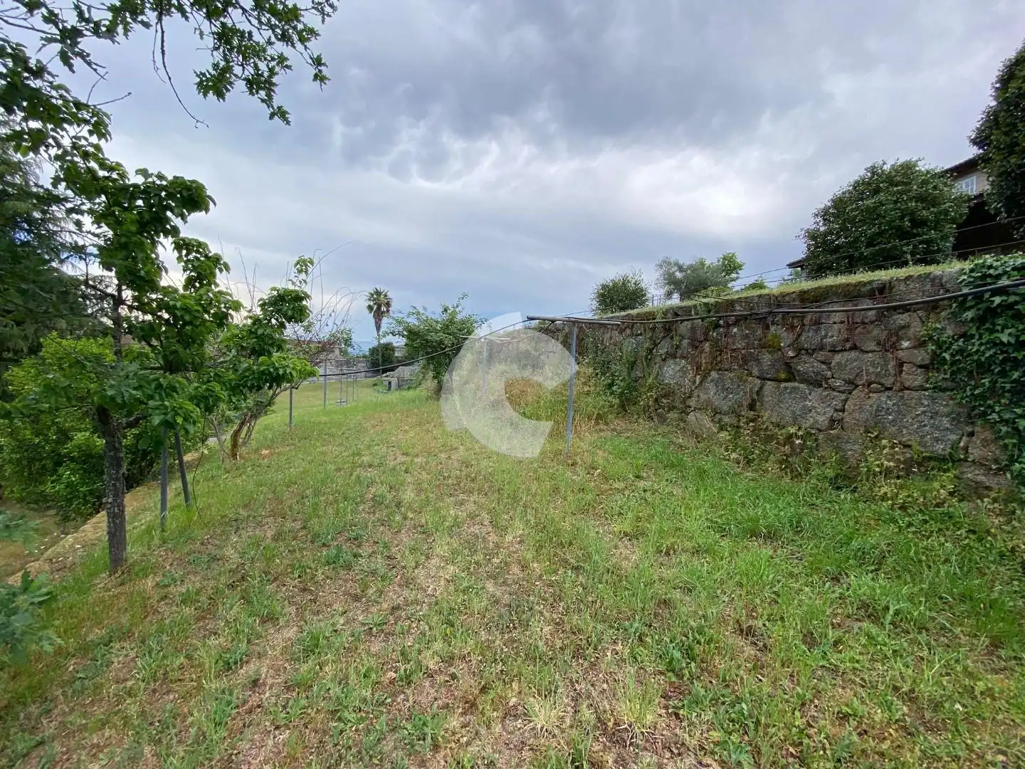 Casa o xalet en venda en San Cibrao das Viñas amb Calefacció, Jardí privat i Parquet