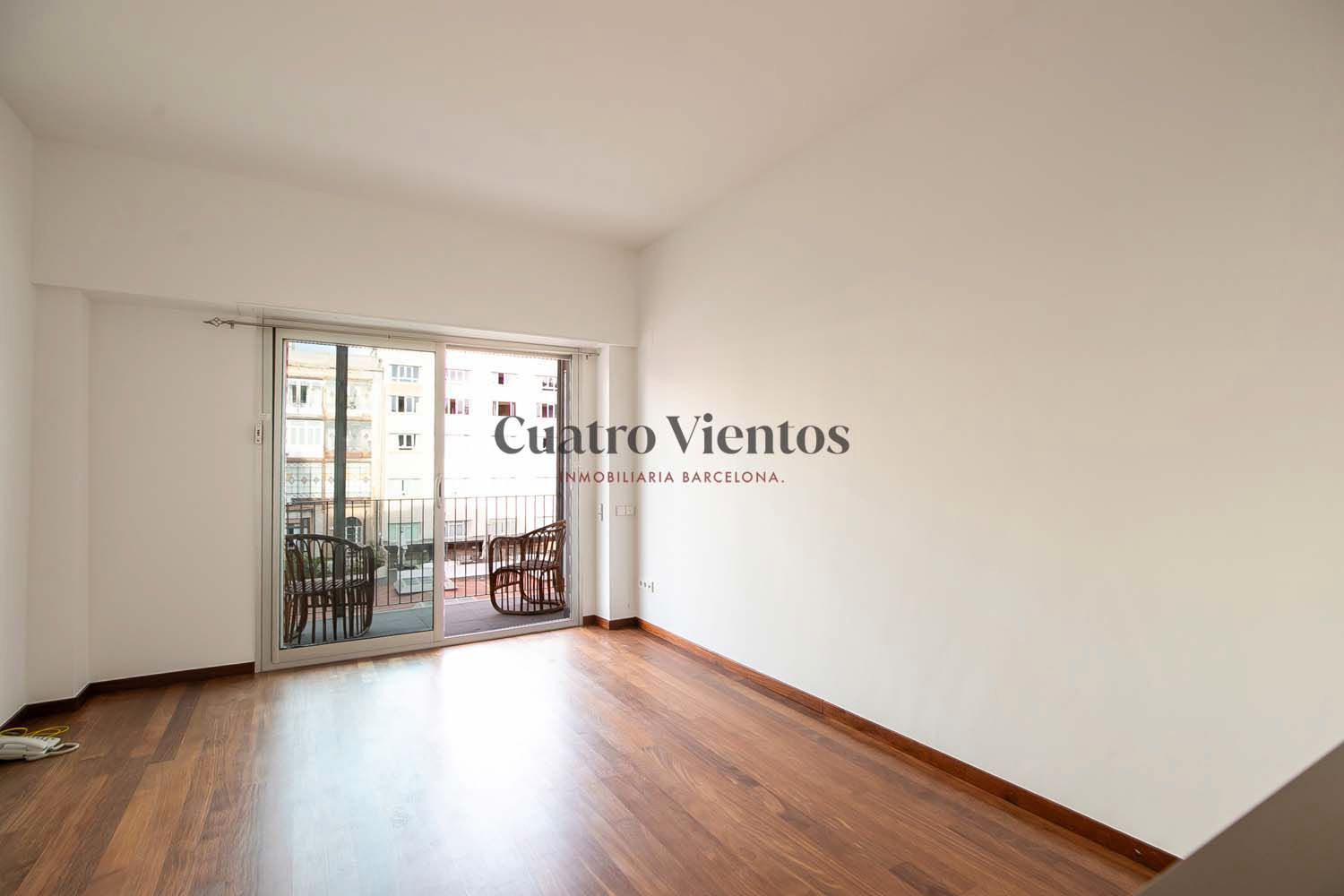 Sala d'estar de Apartament de lloguer en  Barcelona Capital amb Aire condicionat, Calefacció i Parquet