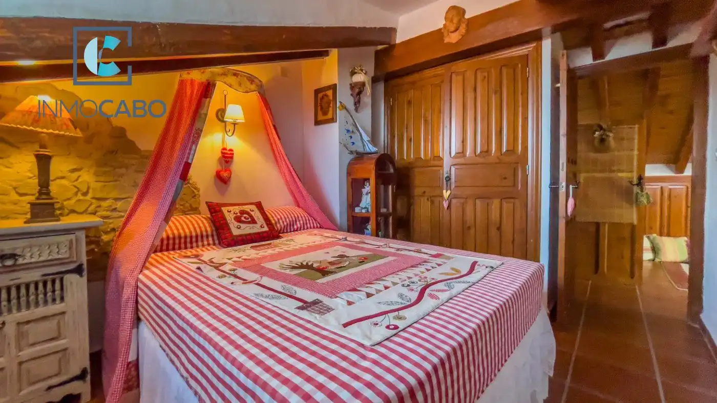 Dormitori de Casa o xalet en venda en Cartagena amb Terrassa i Moblat