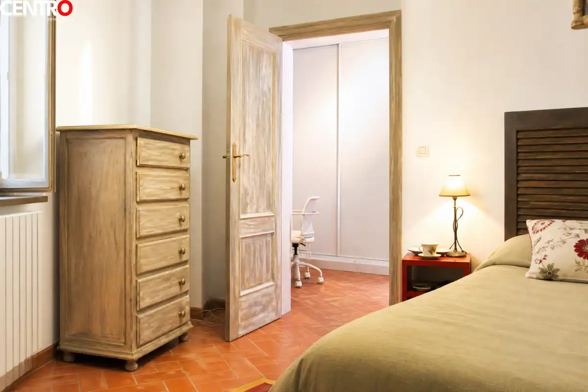Dormitori de Casa o xalet en venda en Granada amb Aire condicionat, Calefacció i Jardí privat