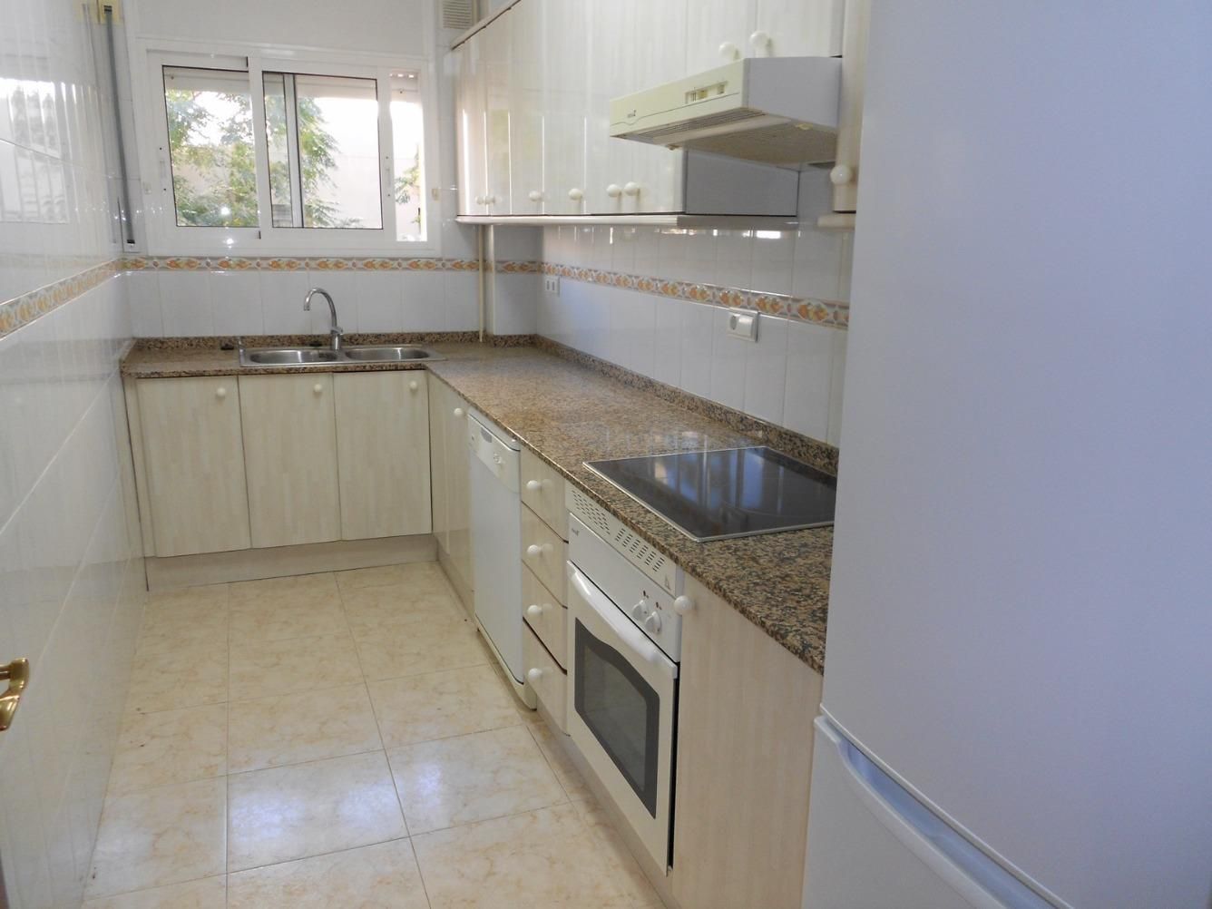 Kitchen of Flat to rent in Reus  with Furnished, Oven and Washing machine