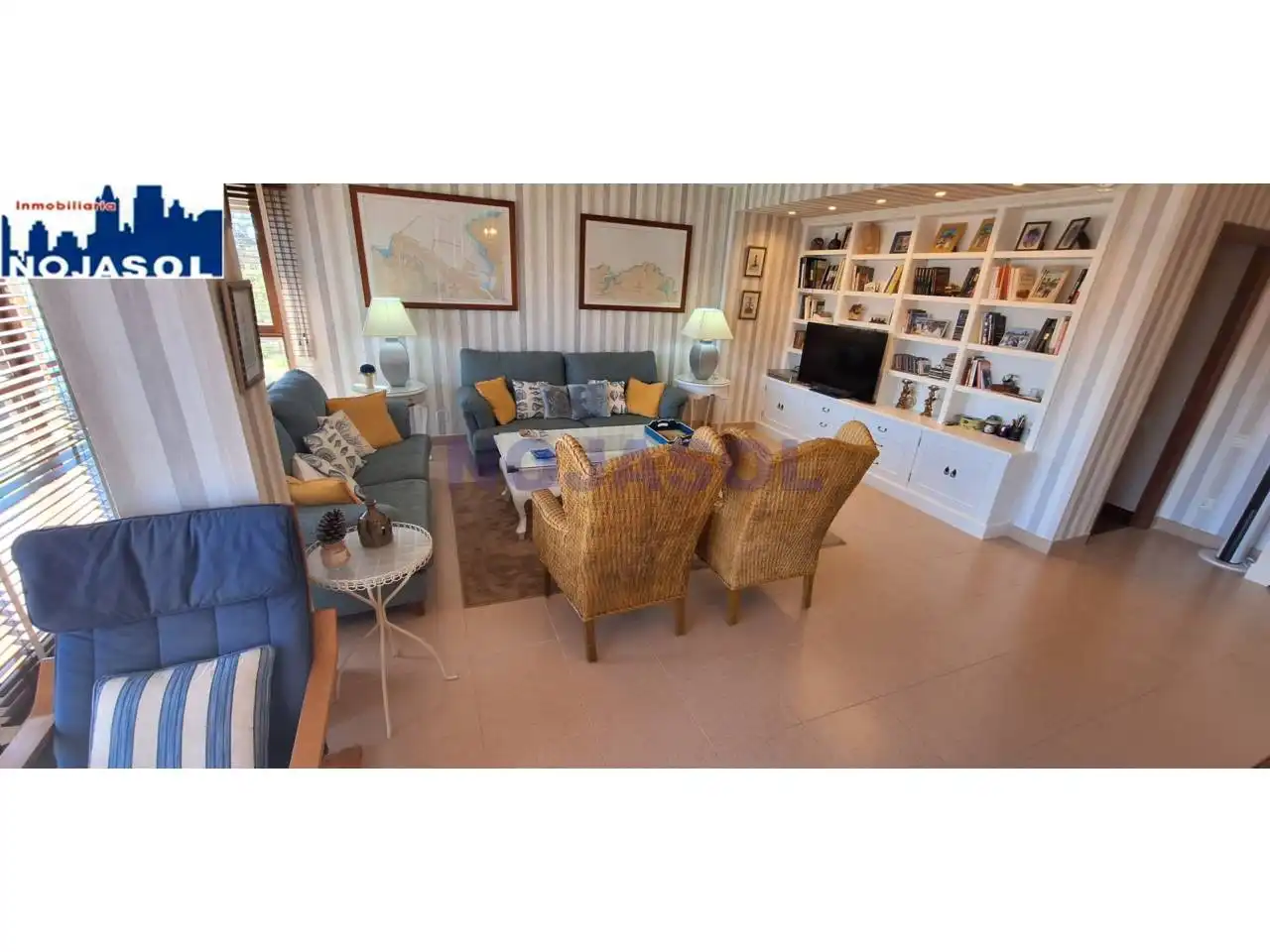Sala de estar de Piso de alquiler en Noja con Calefacción, Parquet y Amueblado