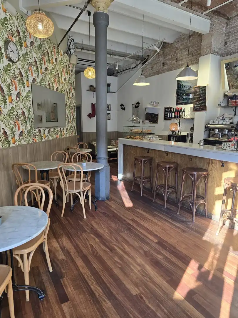 Business premises for transfer in Eixample, imagen 3