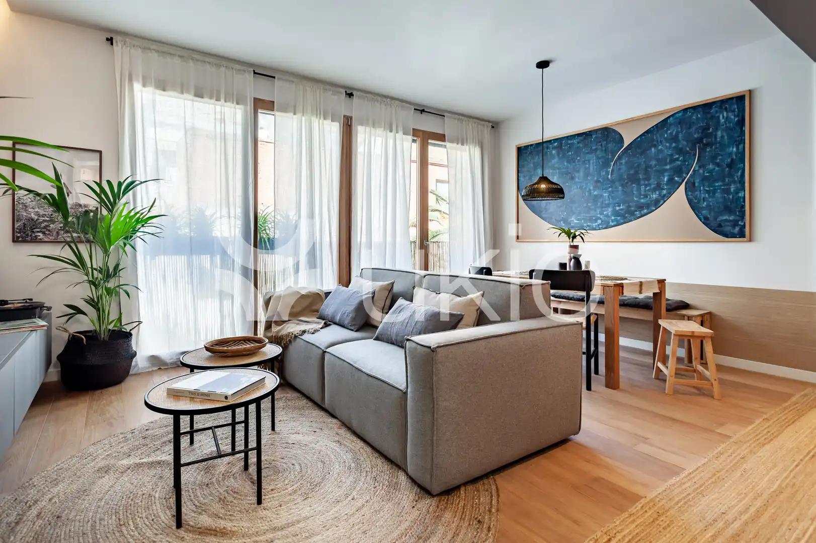 Sala de estar de Apartamento de alquiler en Barcelona con Aire acondicionado, Calefacción y Amueblado