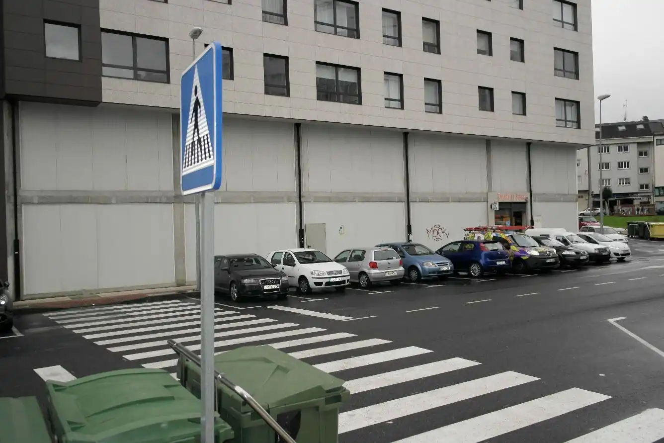 Parking de Local en venta en Narón