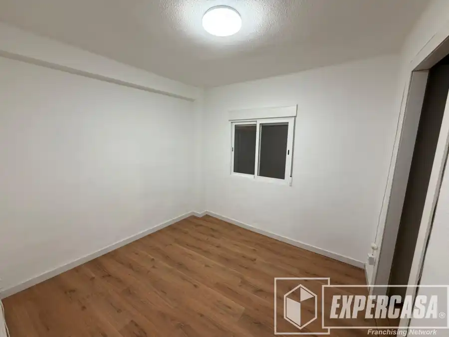 Dormitori de Pis en venda en Llíria amb Aire condicionat i Parquet