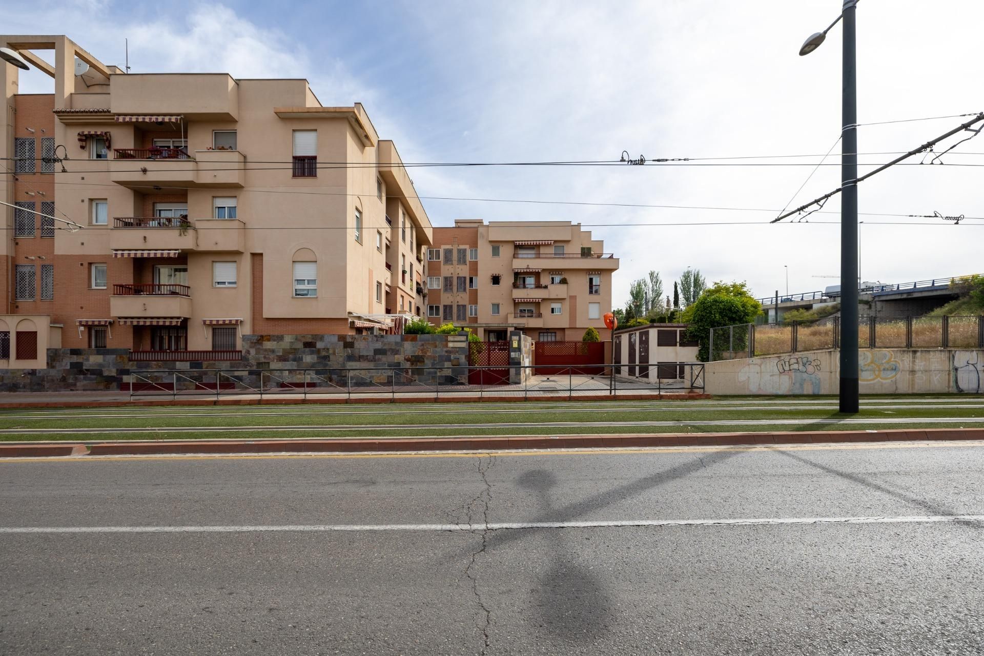 Exterior view of Flat for sale in  Granada Capital  with Air Conditioner, Heating and Private garden