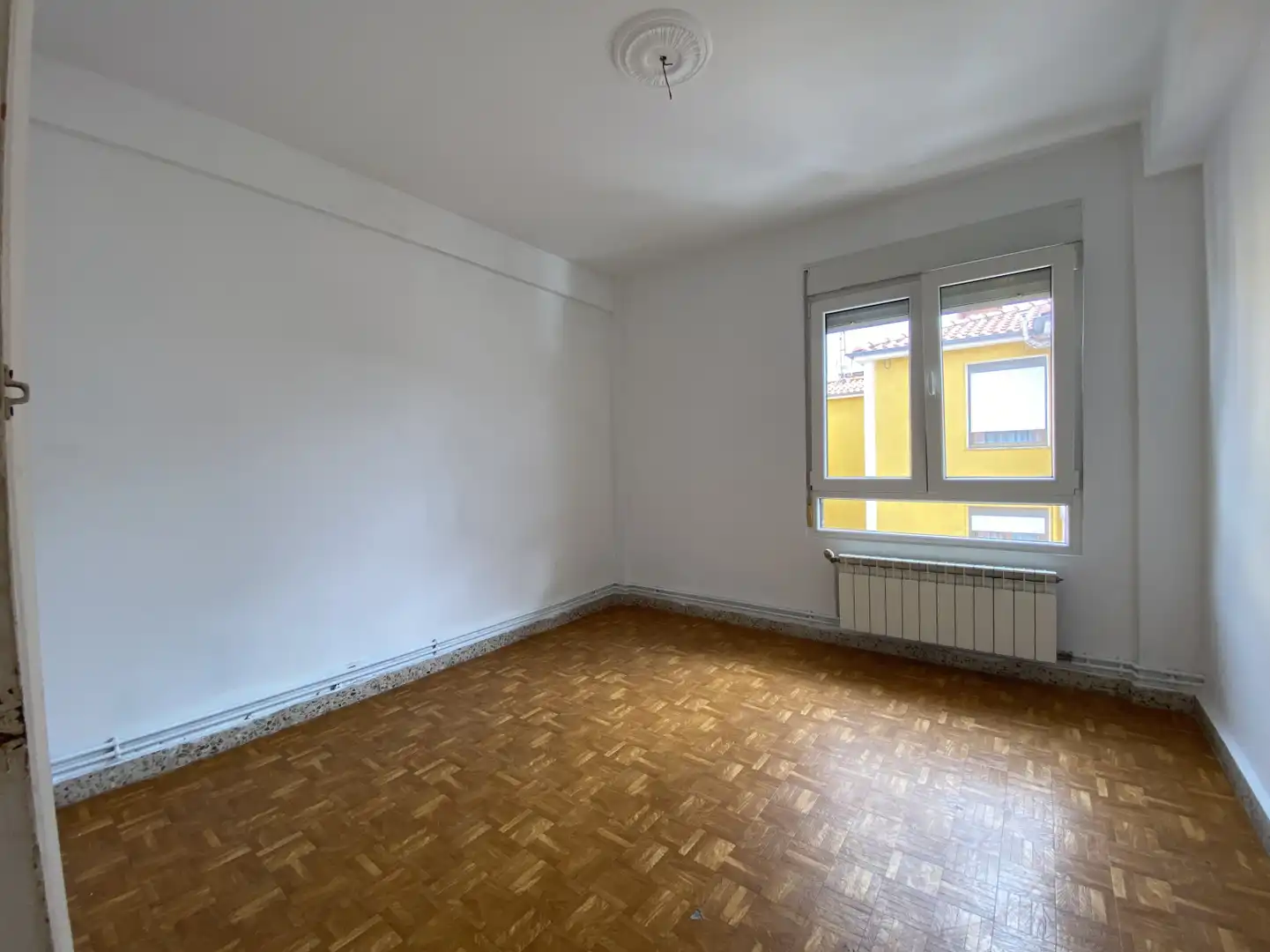 Bedroom of Flat for sale in Tanos
