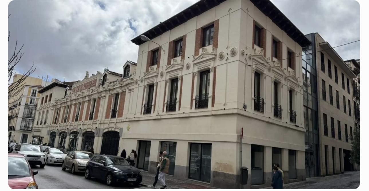 Vista exterior de Dúplex en venda en  Madrid Capital amb Aire condicionat, Calefacció i Parquet