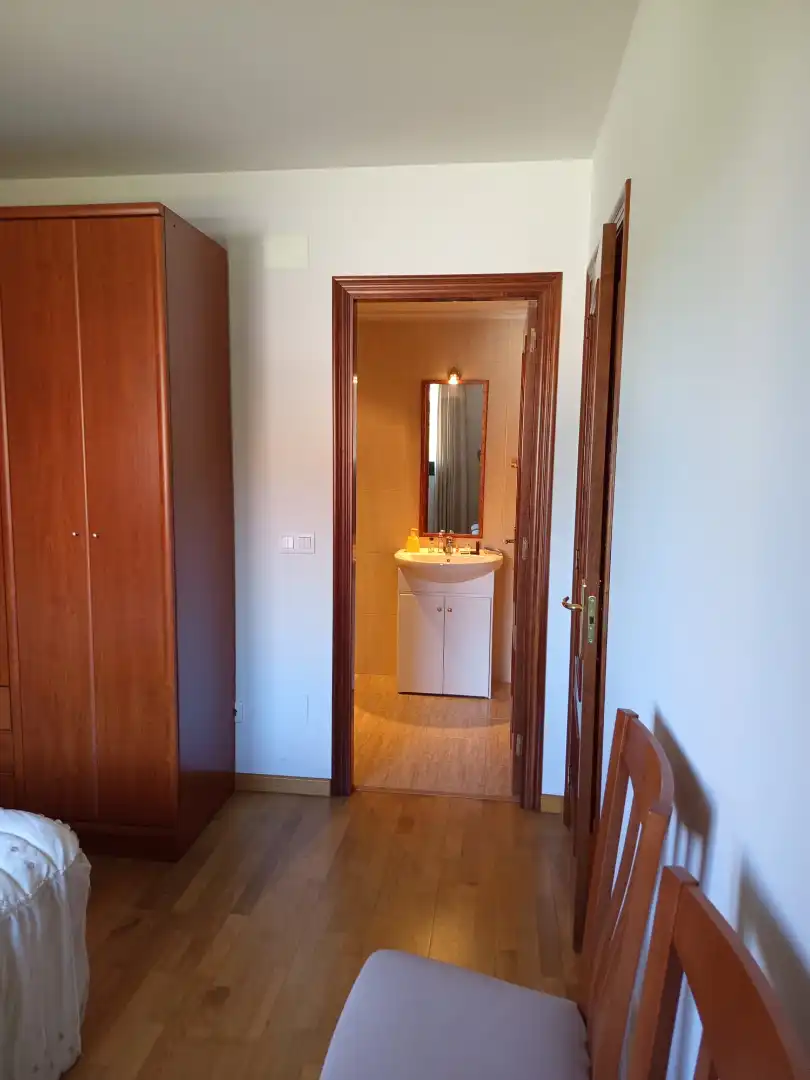 Badezimmer von Wohnung zur Miete in Gijón  mit Heizung, Terrasse und Abstellraum