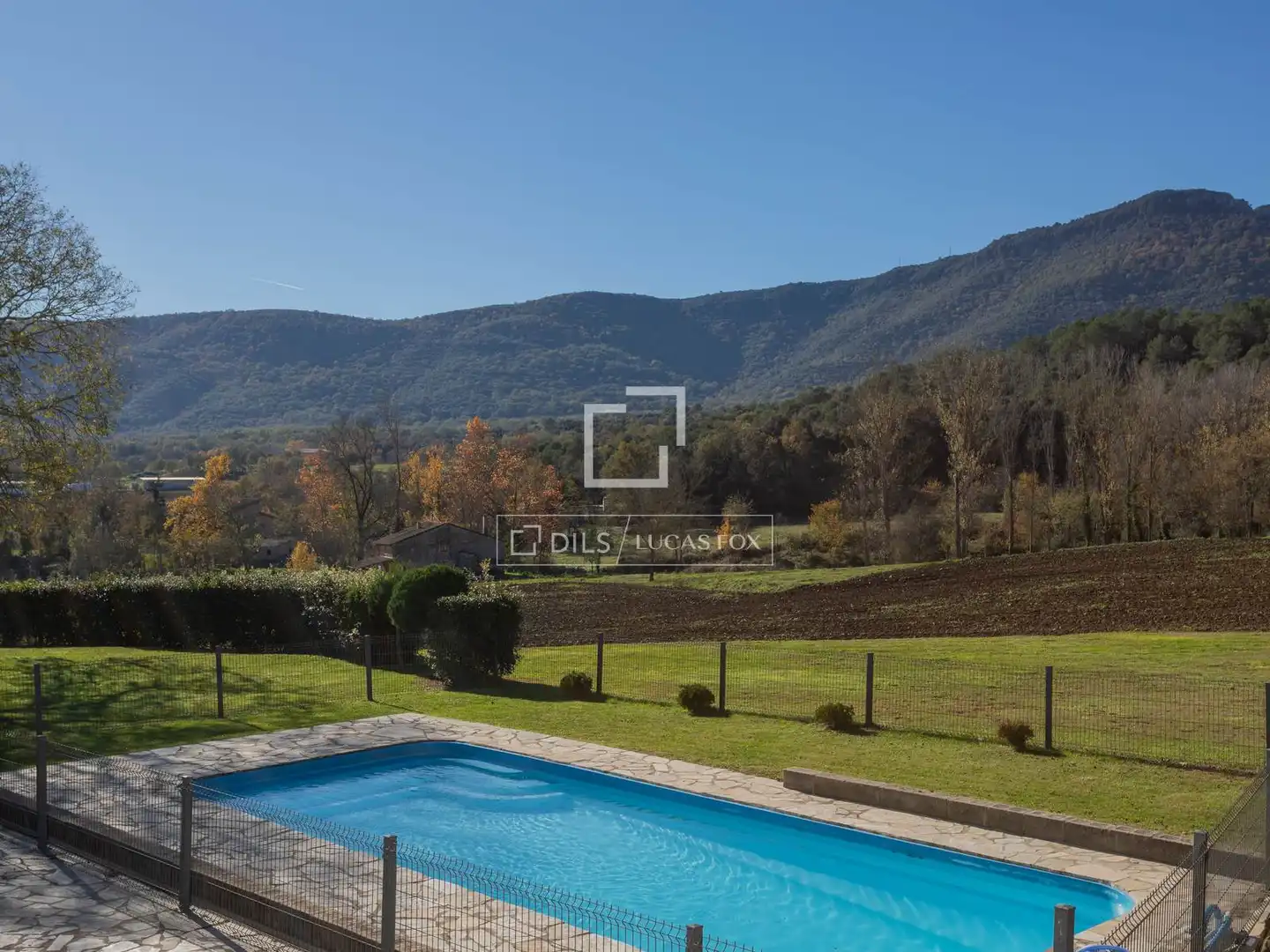 Finca rústica en venta en Santa Pau con Jardín privado, Terraza y Trastero