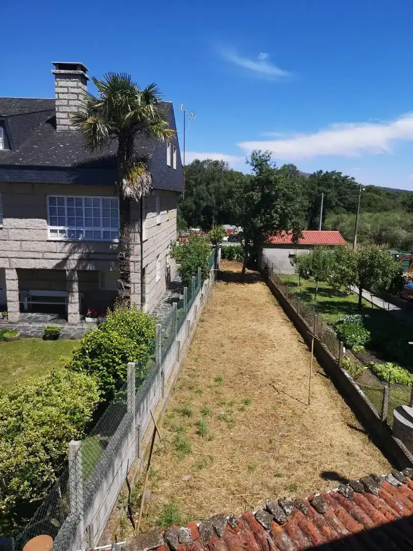 Casa adosada en venda en Agolada amb Jardí privat i Traster