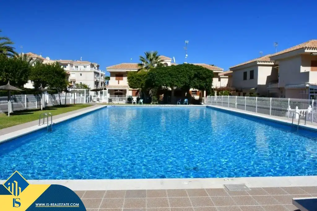 Piscina de Casa o chalet en venta en Orihuela con Terraza, Amueblado y Piscina comunitaria