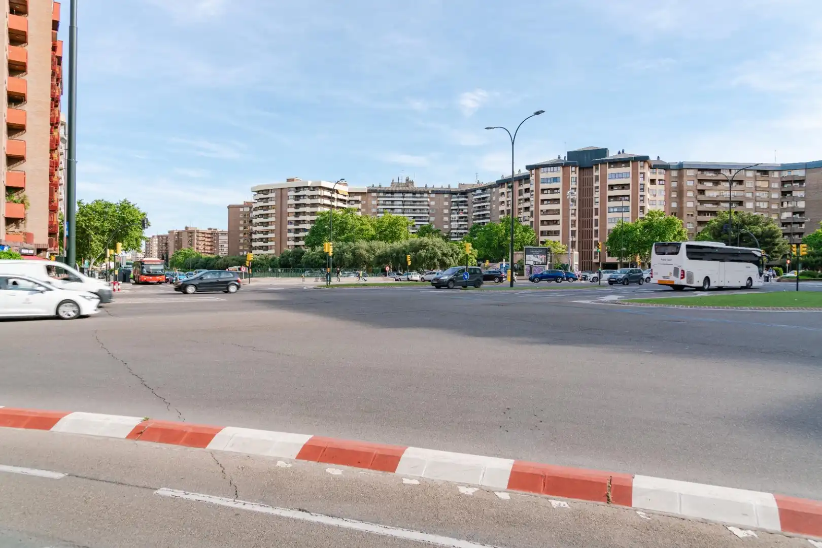 Vista exterior de Pis en venda en Zaragoza amb Aire condicionat i Calefacció