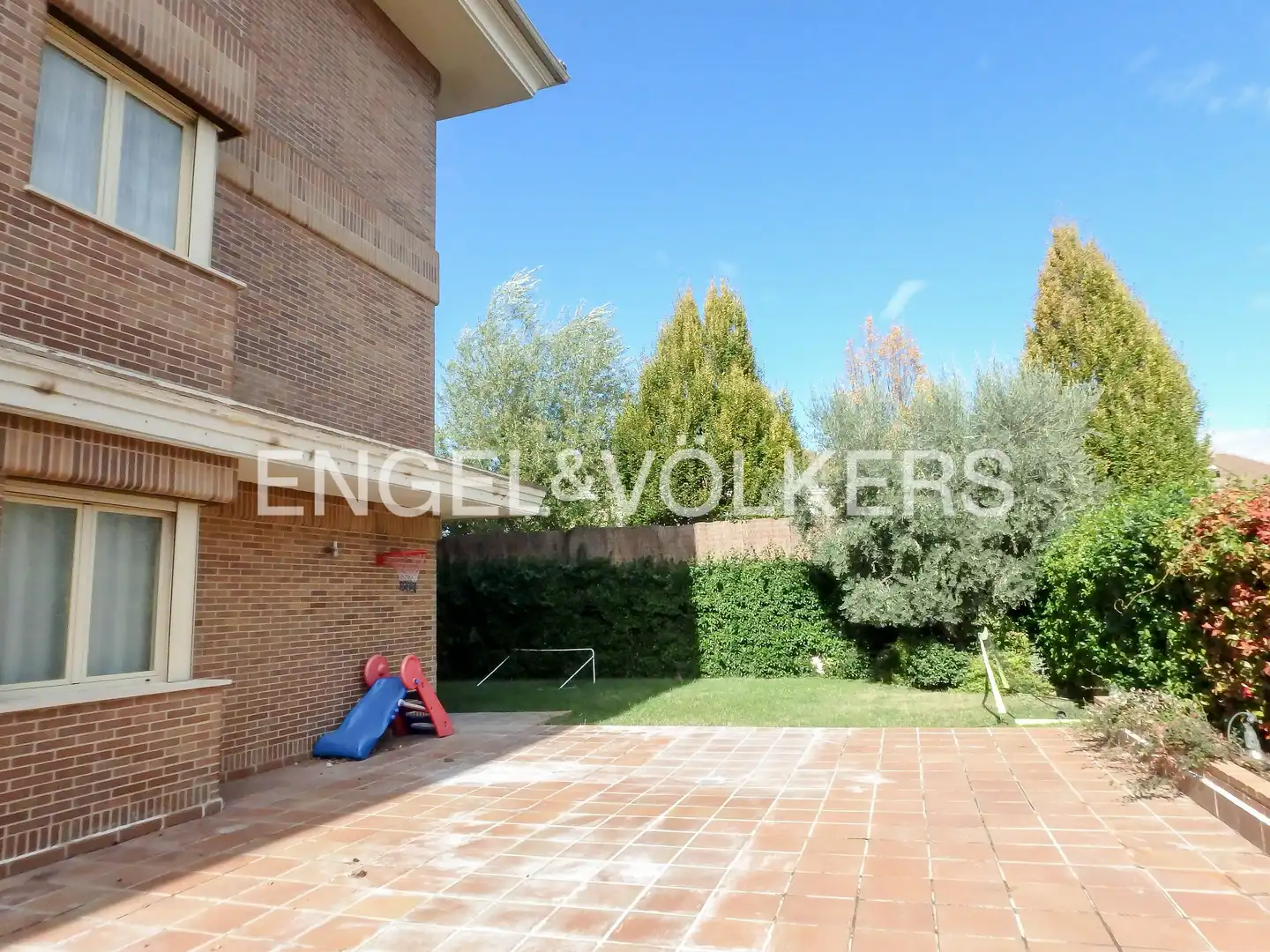 Terrassa de Pis de lloguer en Madrid amb Aire condicionat, Calefacció i Jardí privat