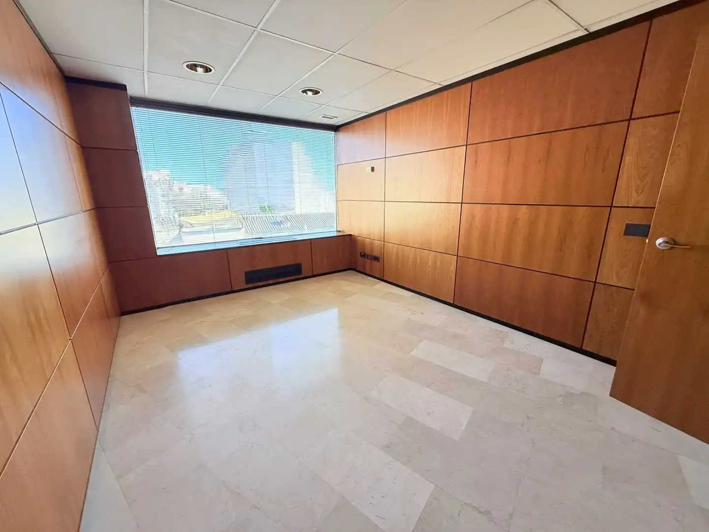 Office for rent in  Palma de Mallorca  with Air Conditioner, Heating and Internet