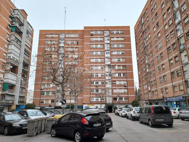 Piso en Venta en C. de Quero 27 en Aluche